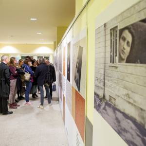 Foto Donne nel manicomio di Como. Le loro storie in mostra a Milano 6