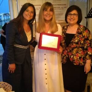 Foto Premio Letterario Donna di Fasano a Bruna Colacicco 2