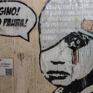 Foto La street artist Laika sulla morte di Gino Strada e sull'Afghanistan 2