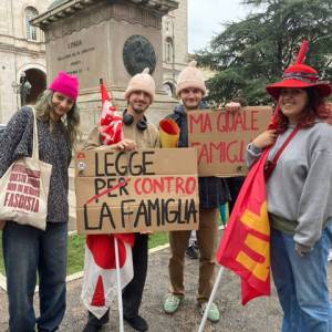 Foto Umbria, la destra ha affossato le famiglie. Stoccata elettorale sulla pelle delle donne 2