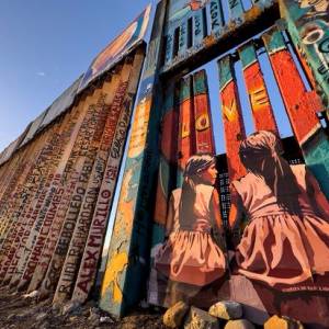 Foto La street art di LAIKA: un progetto politico per i diritti civili, sociali e umani 13