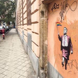Foto Un’altra Ungheria è possibile: il poster di Laika alla vigilia del Budapest Pride 1