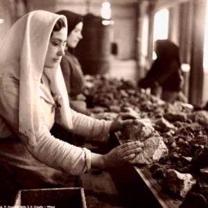 Foto Occhi di aquila, mani di vento: il documentario sulle donne di miniera in Sardegna 5