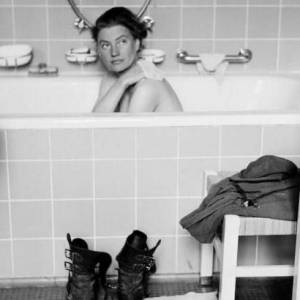 Foto Da modella a reporter di guerra: la storia di Lee Miller a teatro - di Alma Daddario 5