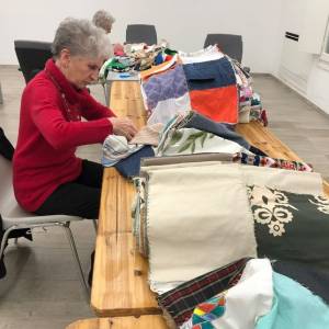 Foto A Modena si tesse la pace: un grande tappeto per 'disarmare' lo spazio pubblico 3