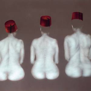 Foto 'Le Tarbouche. Quando un accessorio diventa simbolo': in mostra le  opere di Mouna Rebeiz
 4