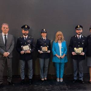 Foto Milano/Women for Women against Violence: 21 storie di donne unite dalla forza di rinascere 6