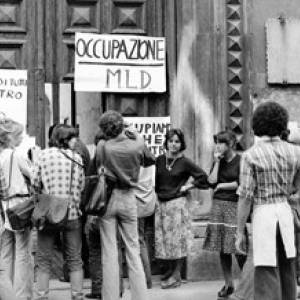 Foto 50 anni fa il Movimento di Liberazione della Donna MLD occupa Palazzo Nardini a Roma ... 3
