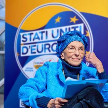 Foto: Un addio a Emma, dopo i funerali di Stato ...