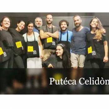 Foto: Putéca Celidònia: musica e teatro affacciati ai balconcini del Rione Sanità