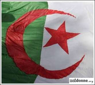 Foto: Algeria/ Alle elezioni avanza il femminismo e l'islamismo - di Cherif Ouazani*