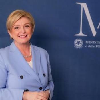Foto: Il Bel Paese della ministra Calderone e il precariato delle giovani generazioni