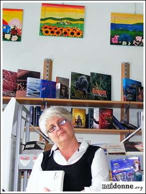 Foto: Maria ‘raccontastorie’, ama e vende i libri