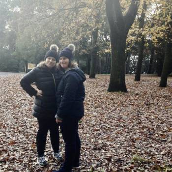 Foto: Falsa inclusione e ipocrisie negli sguardi di una società che non sa vedere la 'verità'