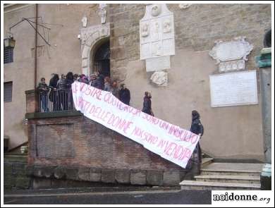 Foto: Roma / Alemanno svende le donne. Lucha y Siesta è un bene comune
