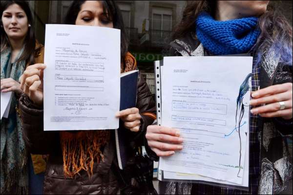 Foto: Spagna. Donne registrano il proprio corpo contro la legge sull'aborto