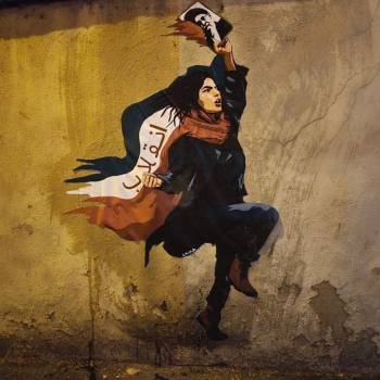 Foto: 'Rivoluzione' è l’ultima opera della street artist Laika a Roma a sostegno delle rivolte in Iran