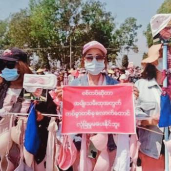 Foto: Birmania/Le donne protagoniste della resistenza contro il regime militare 